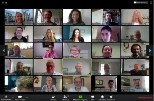 ett teams möte med flera deltagare