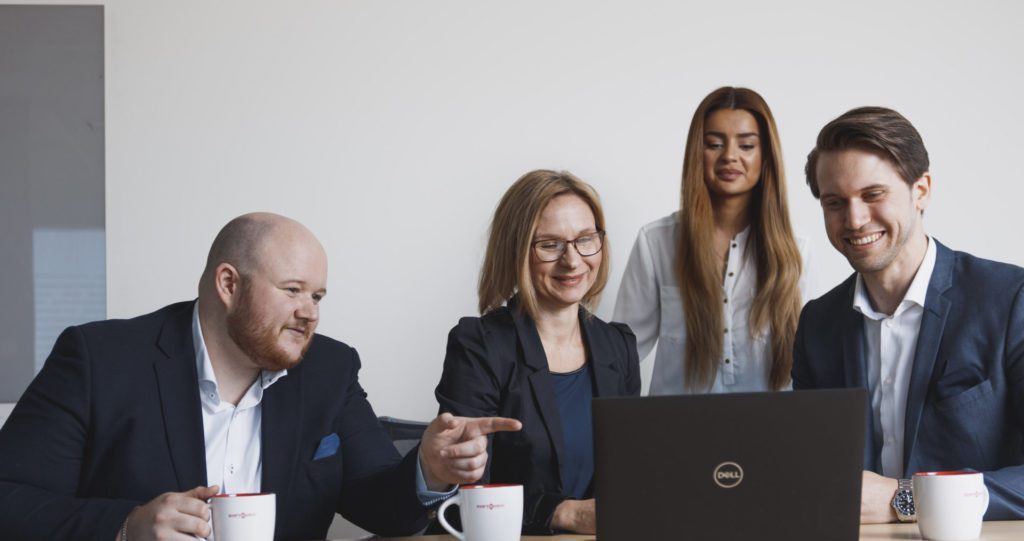 Dekorativ bild kontakt Malmö